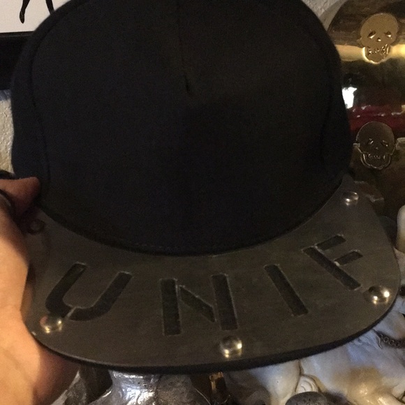 Unif black SnapBack - Picture 5 of 6